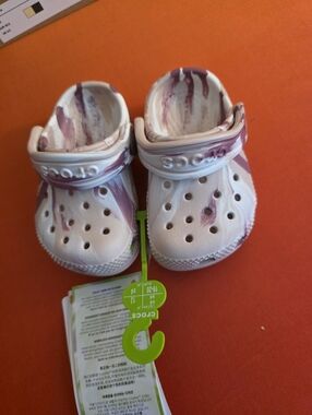 Brand New- Crocs Classic Marble Tie-Die. Baby/Toddler Size 4C